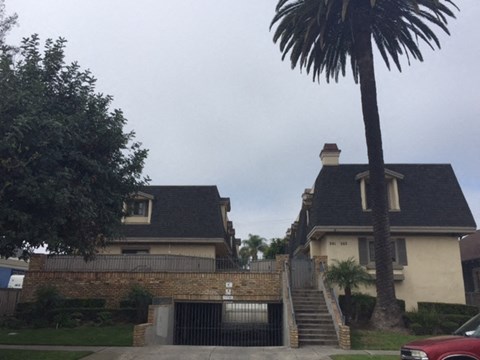 545 So. E St. 2 Beds Apartment for Rent - Photo Gallery 2